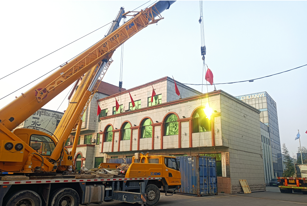 【川一股份】30T單級反滲透設(shè)備裝柜發(fā)往柬埔寨